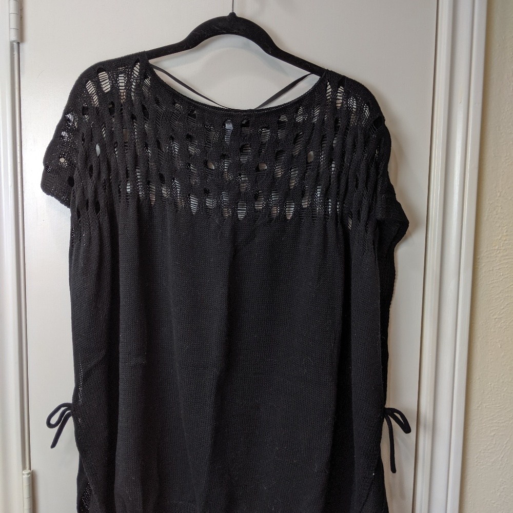 Vera Wang Black Sweater Poncho / OS